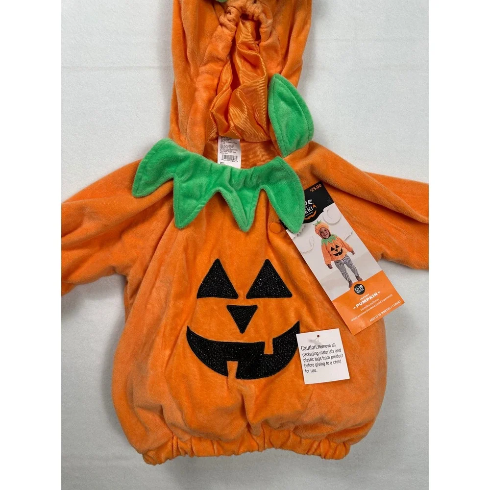 Hyde and EEK! Boutique embrace spooky